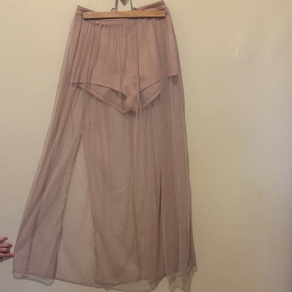 Forever 21 Dresses & Skirts - Elegant Sheer Pink Skirt